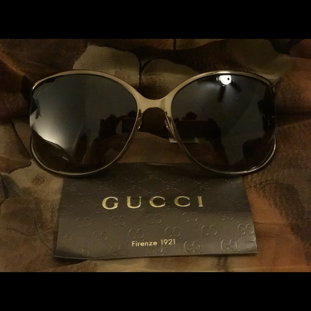 Authentic Gucci sunglass